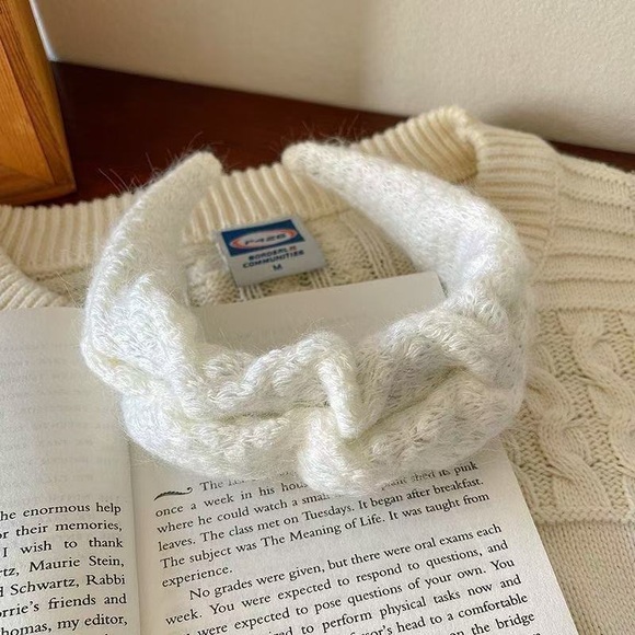 Accessories - Cozy White Knit Headband